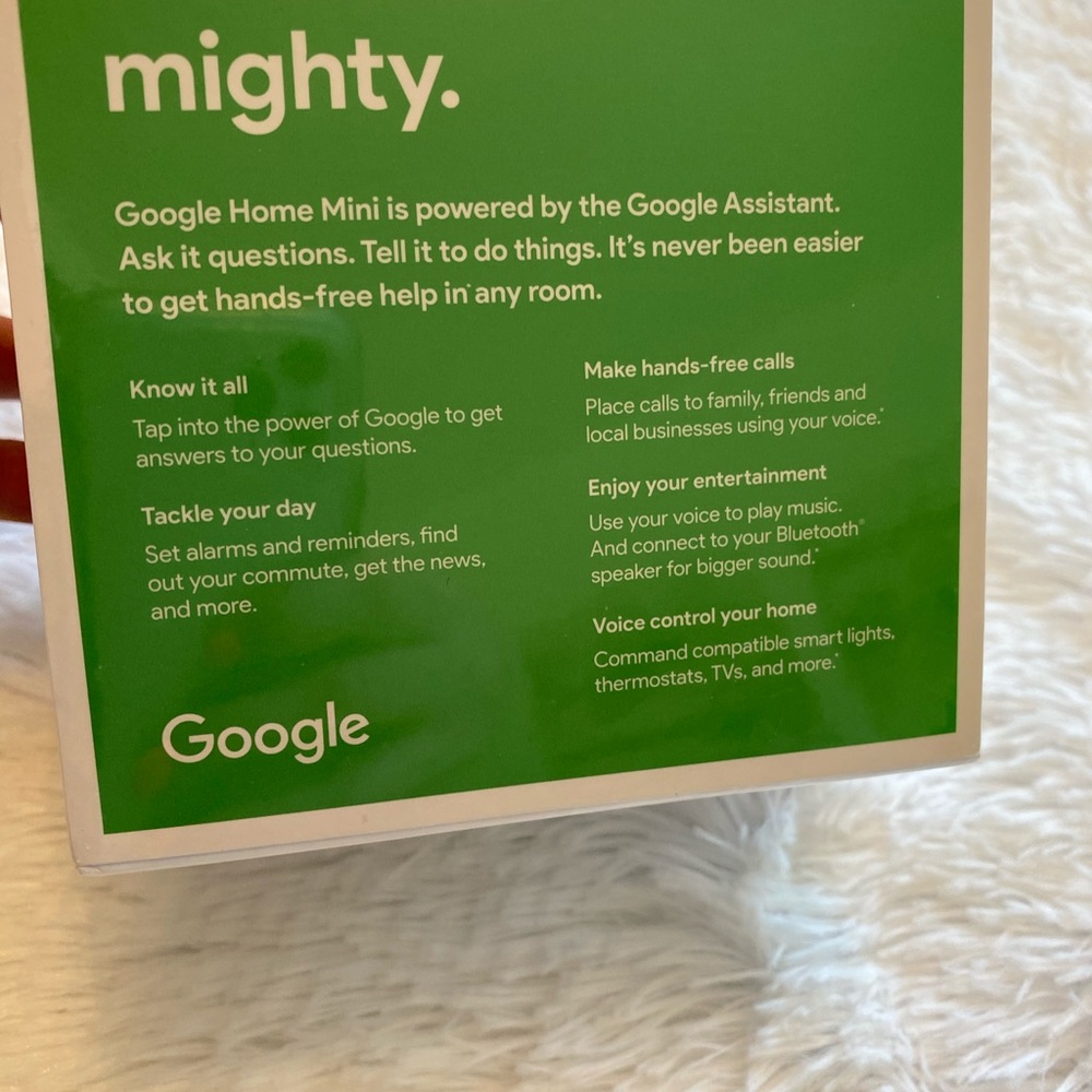 Google Home Mini - Picture 3 of 4